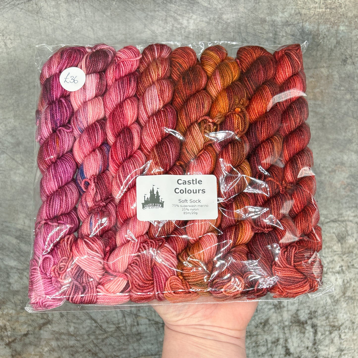 Castle Colours Minis (8D) - 8 x 20g - Soft Sock