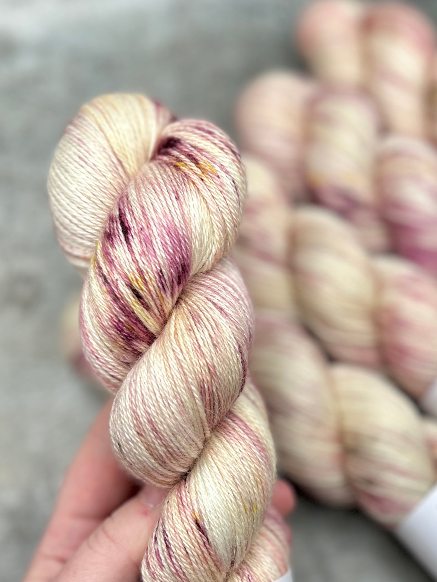 Raspberry Ripple - Alpaca Silk Cashmere 4ply 100g skein