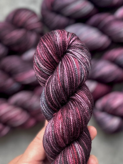 Creepy & Kooky - Soft Merino DK 100g skein