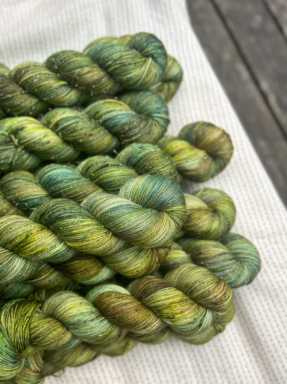 Palm Fronds - Iridescent Sparkle DK 100g skein