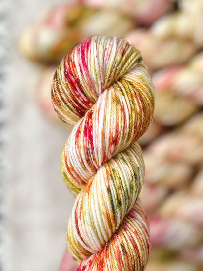 Pina Colada - Iridescent Sparkle DK 100g skein