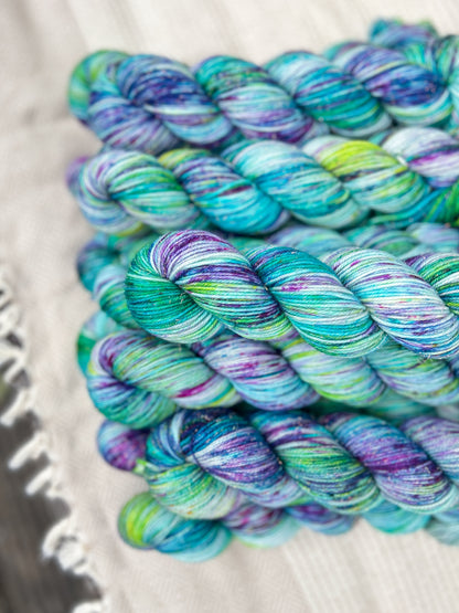 Mermaid Kisses - Iridescent Sparkle DK 100g skein