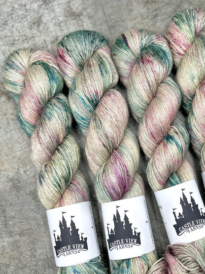 Frosted Snowberry - Linen Alpaca Fingering 100g skein